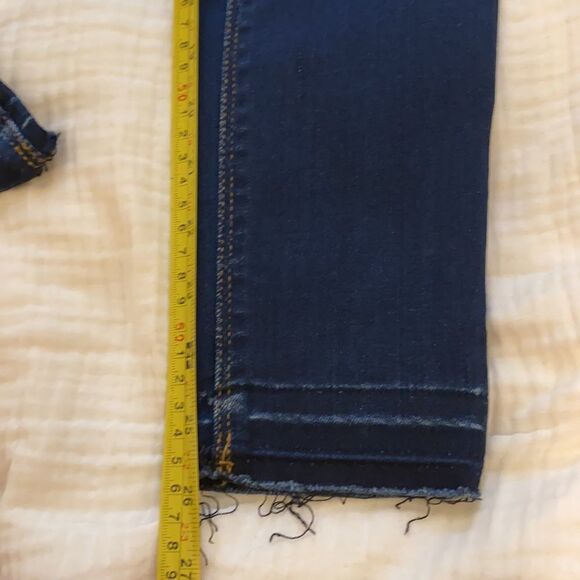 hudson Elysian Denim Nico Super Skinny Midrise Crop jeans. Size 24 . New. - Picture 11 of 13